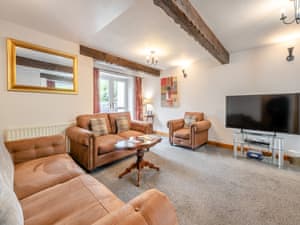 Living room | Big Barn - Hopgrove Farm Cottages, York