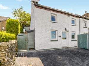 Exterior | 3 Legged Duck Cottage, Ystrad Meurig