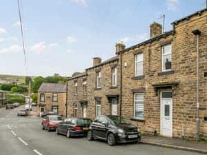 Exterior | Castle Retreat, Skipton