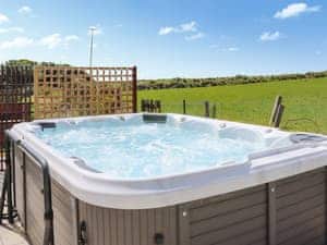 Hot tub | Trem Nant, Aberdaron