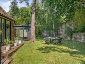 Sitting-out-area | Fir Tree Apartment - Fir Tree Holidays, Crowborough