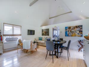Open plan living space | Fir Tree Apartment - Fir Tree Holidays, Crowborough