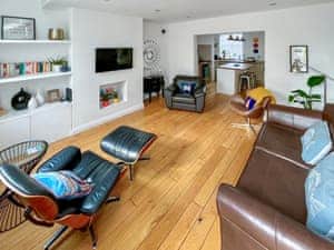 Lounge area, open to kitchen/ breakfast room | Pebble Cottage, Cullercoats, near Tynemouth