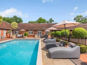 Swimming pool | The Pool House - Whitmoor Farm, Woking, near Guildford