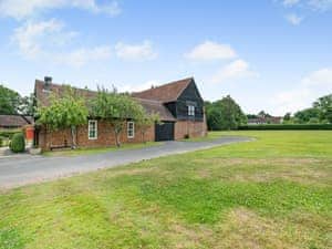 Exterior | The Barn - Whitmoor Farm, Woking, near Guildford