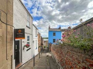 Exterior | Hyde Away, Scarborough