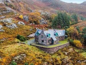 Spectacular setting with views over the loch and mountains | Rubha Lodge, Shieldaig