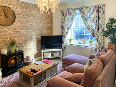 Living area | Issys Cottage, Helston