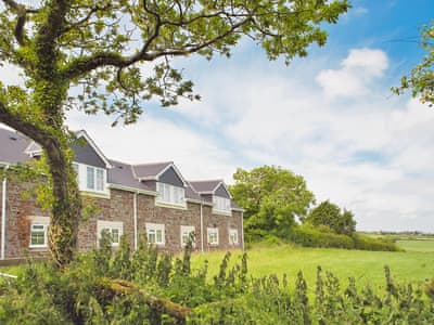 Exterior | Bullfinch Apartment - Moorhead Country Holidays, Woolfardisworthy, Clovelly