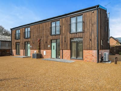 Exterior | Old Barn 1 - Bedborough Farm Cottages, Wimborne