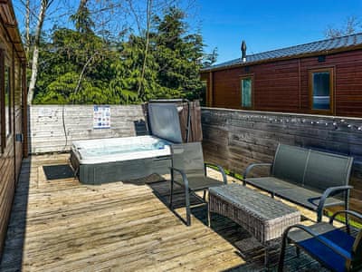 Jacuzzi | Toucana - Felmoor Cabin Escapes, Morpeth