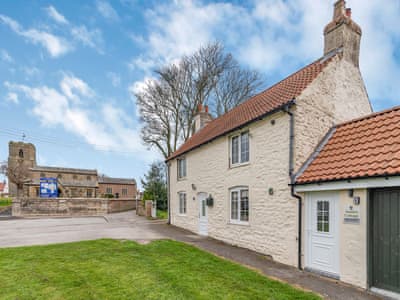 Exterior | Annie&rsquo;s Cottage, Bempton