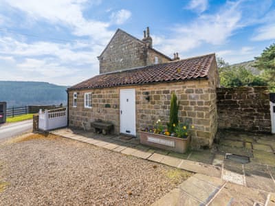 Exterior | Manor House Farm Cottage - Country Cottage Holidays, Troutsdale near Scarborough