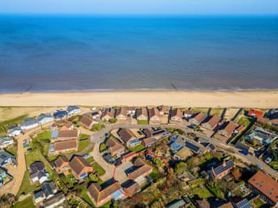 Exterior | Stone&rsquo;s Throw, Bacton
