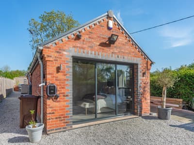 Exterior | Lower Peastocking, Meriden, near Coventry