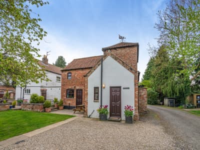 Exterior | The Granary - Hopgrove Farm Cottages, York