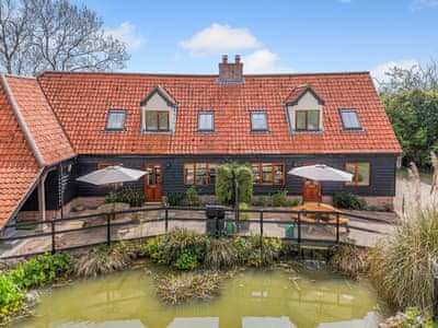 Exterior | Cedar - Chestnut Tree Barns, Ilketshall St Margaret near Bungay