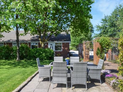 Sitting-out-area | Swallow Cottage - Swans Rest, Singleton, near Poulton-Le-Fylde