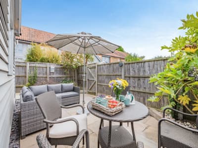 Sitting-out-area | Lavender Barn, Heacham