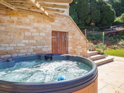 Hot tub | Lower Mount Orchard, Stroud