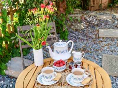 Tea in the garden | Pam&rsquo;s Cottage, Cheltenham