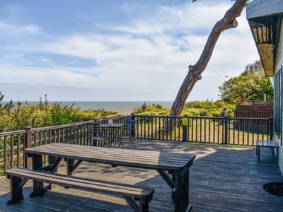 Sitting-out-area | Sunrise Lodge, Lowestoft