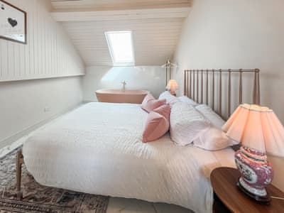 Kingsize bedroom | Three Chapel Court, Cockermouth