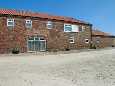 Exterior | Seagull Cottage - Beacon Farm, Flamborough