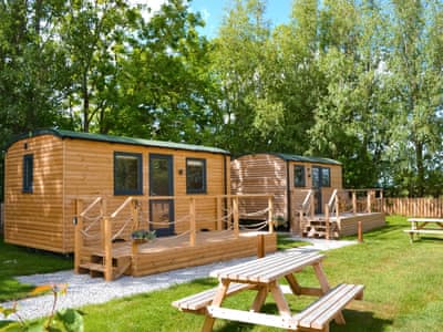 Exterior | Ewe Lodge - Shamrock Shepherds Huts, Kirby Misperton