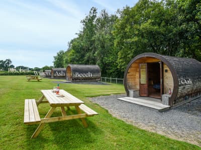 Setting | Oak - Glamping Pod - Castle Farm Holidays Shropshire, Oswestry