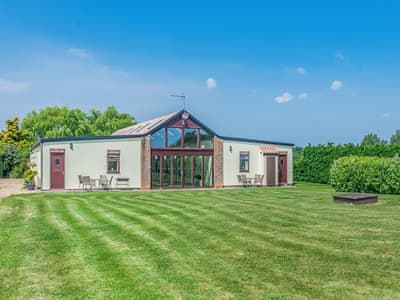 Exterior | Snowdrop Cottage - Clapham Holme Farm Cottages, Great Hatfield, near Hornsea