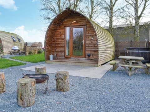 Exterior | Mischief - Kelk Beck Glamping, Kelk, near Driffield
