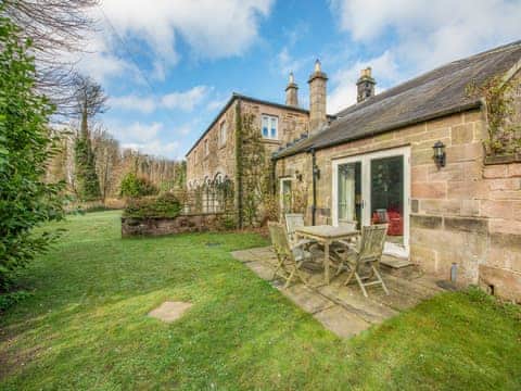 Garden | Longlands - Doxford Courtyard Cottages - Doxford Courtyard Cottages, Doxford, near Embleton