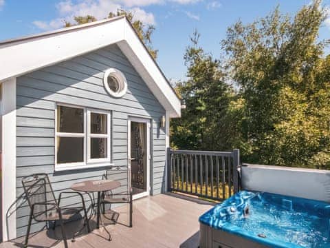 Exterior | Beachwood, Annan
