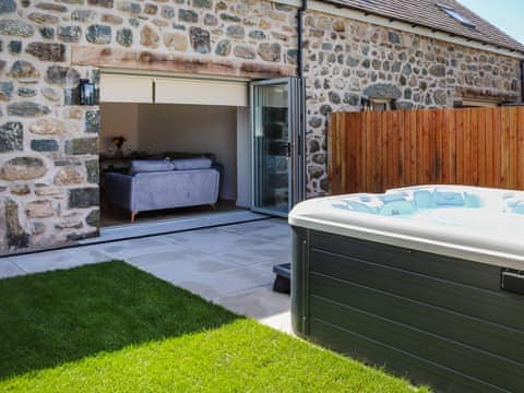 Jacuzzi | Bodlyn - Sarn Faen Cottages, Tal-y-Bont, near Barmouth