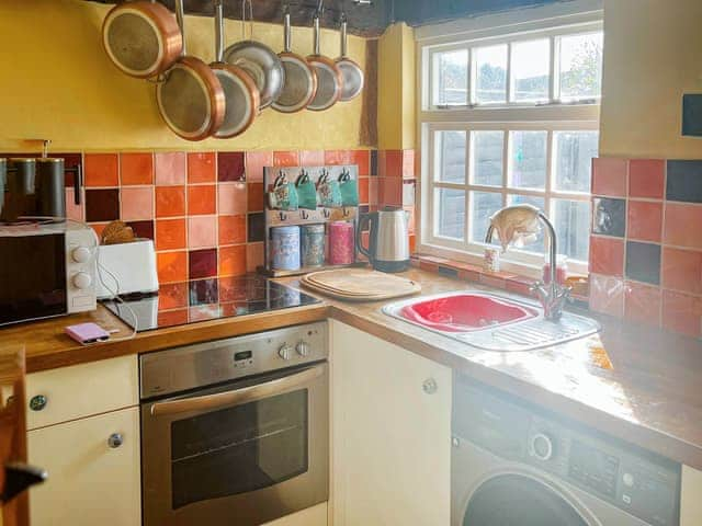 Kitchen | Sunny Meadow Cottage, Sudbury