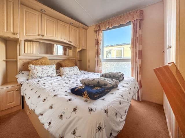 Double bedroom | Bee Lodge - SLV Estates, Heacham