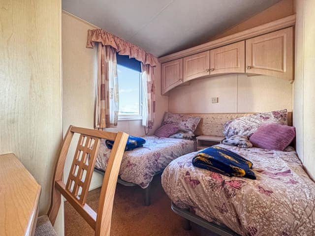 Twin bedroom | Bee Lodge - SLV Estates, Heacham