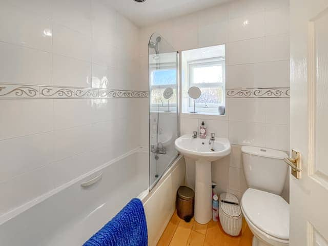 Bathroom | Eden View, Penrith