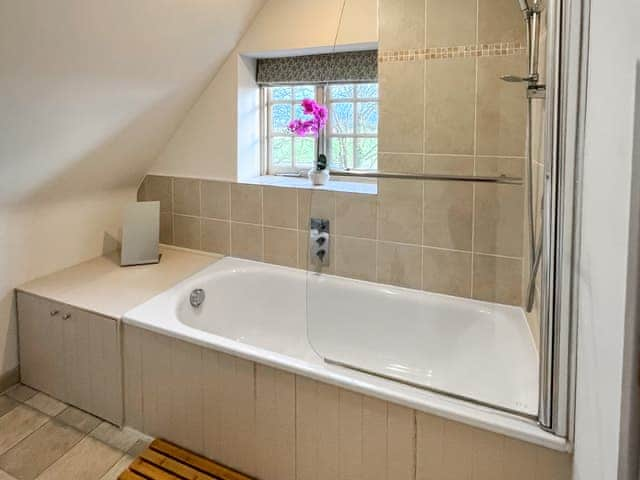 Bathroom | Brookpit Cottage, Climping, near Littlehampton