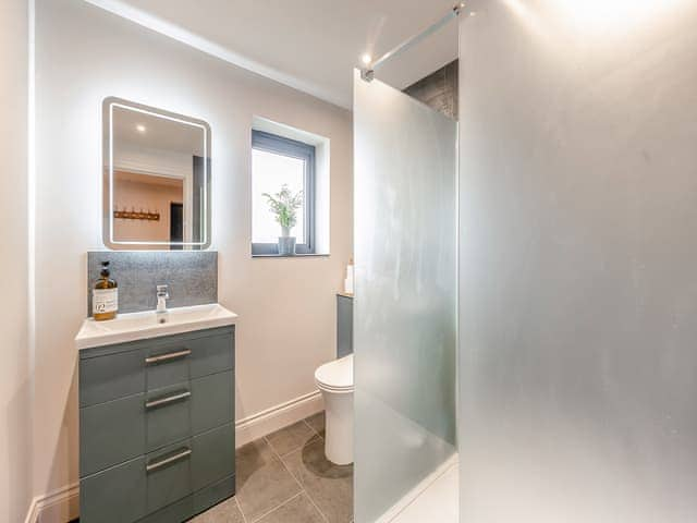 Shower room | Maple Barn, Eye