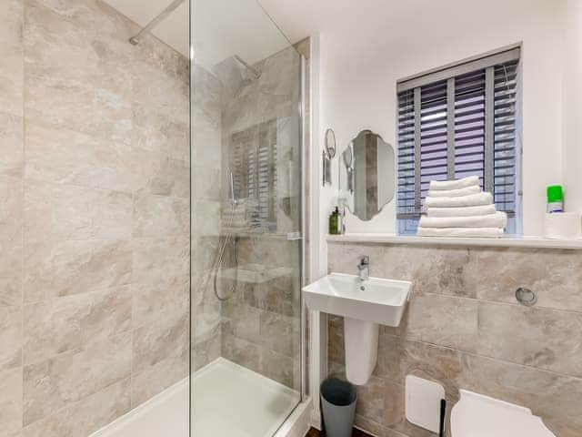 Bathroom | Peninsula SuitesThe Tors, Tavistock