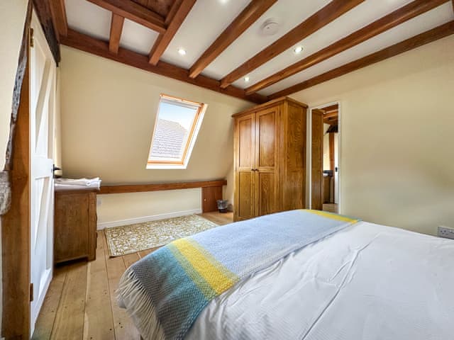 Double bedroom | Poona Cottage, Cadnam, near Southampton