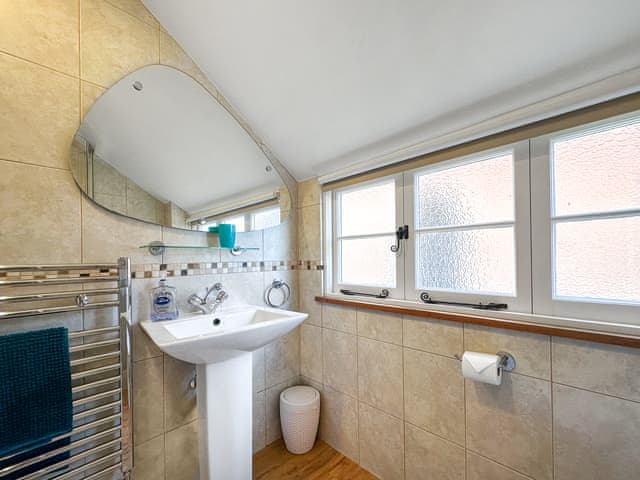 Bathroom | Poona Cottage, Cadnam, near Southampton