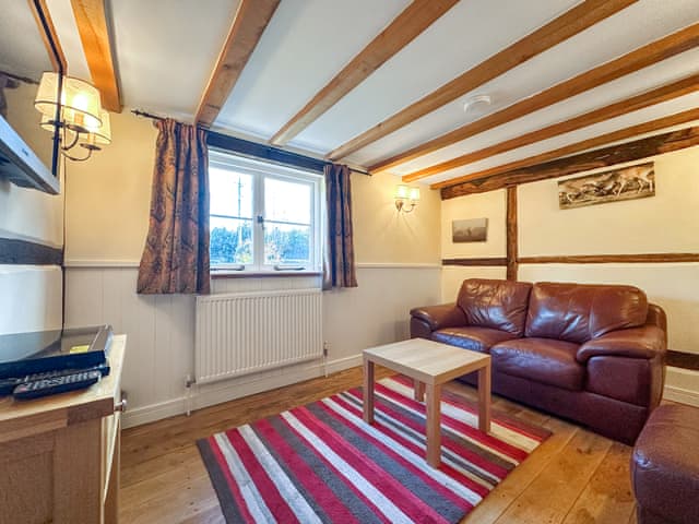 Sitting room | Poona Cottage, Cadnam, near Southampton