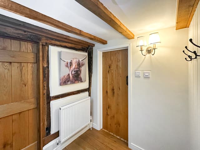 Hallway | Poona Cottage, Cadnam, near Southampton