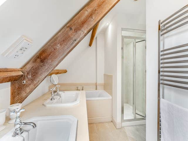 Bathroom | Bumble Cottage, Newton-on-the-Moor, near Alnwick