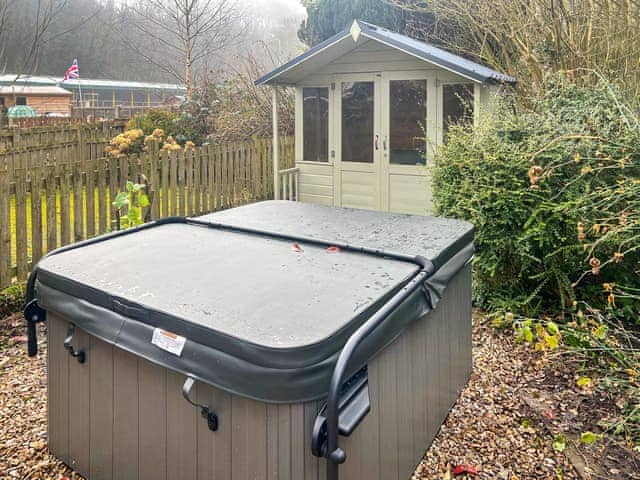 Hot tub | Dorys Cottage, Dalton-in-Furness, near Ulverston and Lakeland Peninsula