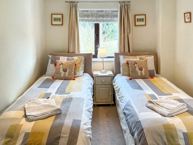 Twin bedroom | Woodside Cottage - Grewelthorpe Getaways, Grewelthorpe, near Masham