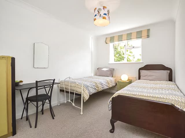Twin bedroom | Larks Rise, Weston Longville